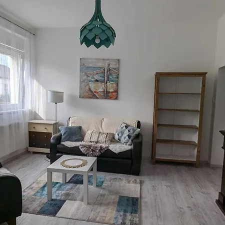 Apartmán Koezponti Kucko Gárdony