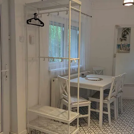Koezponti Kucko Apartmán *